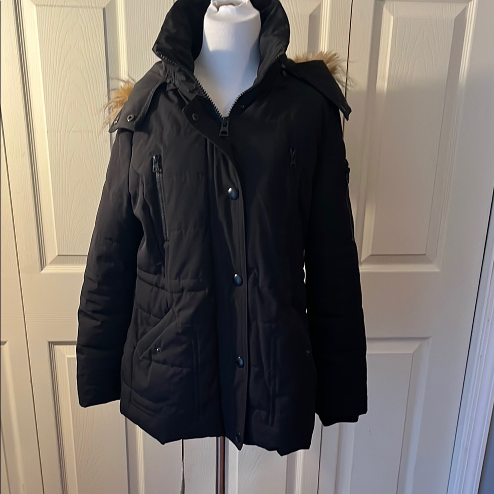 Guess Black Puffer Coat with Faux Fur Trim